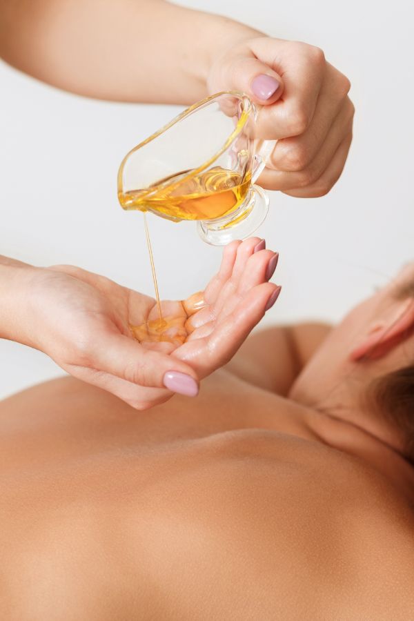 Aromatic Massage Treatment